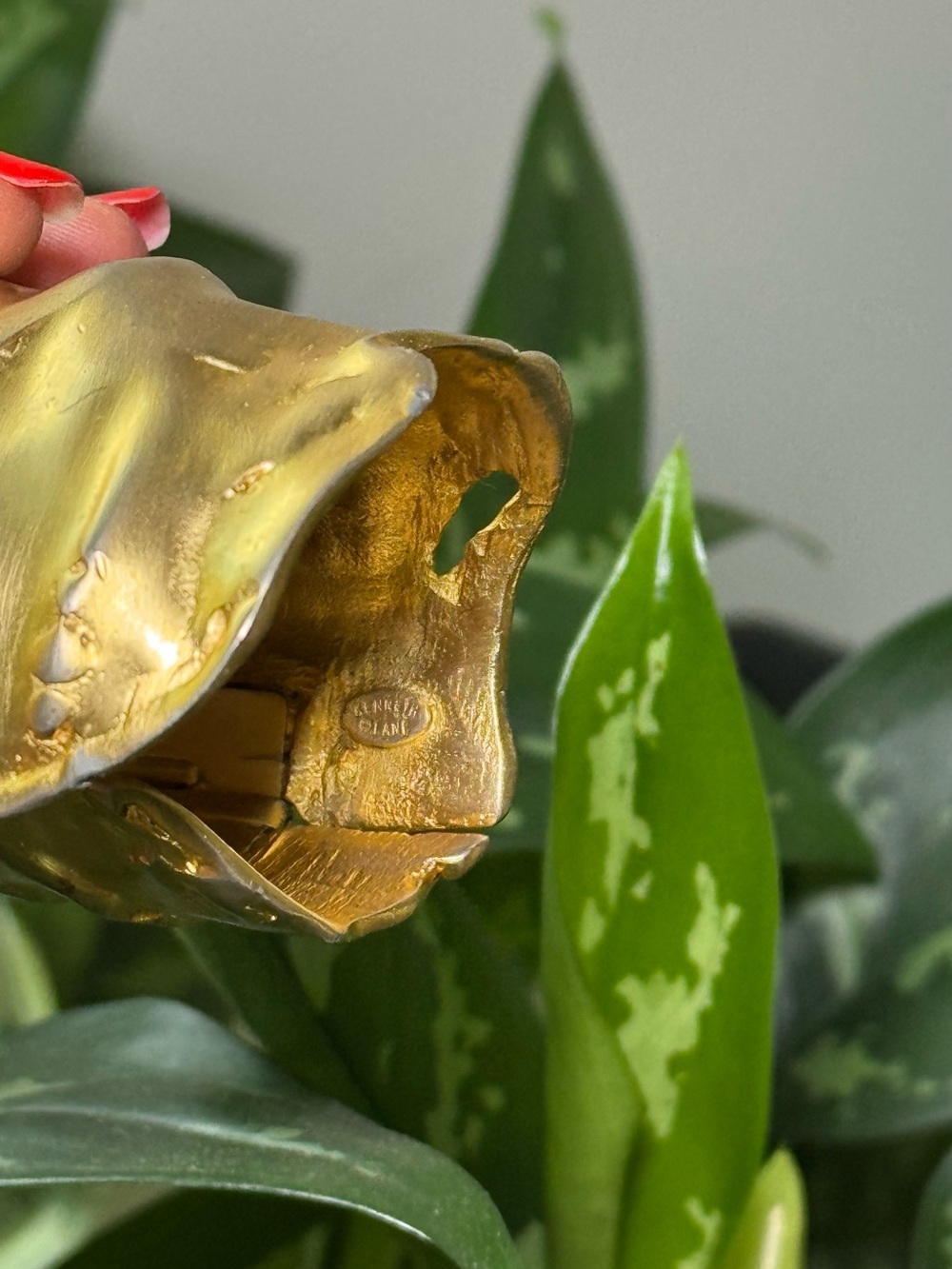 VINTAGE Kenneth Jay Lane Molten Gold Cuff - Picture 5 of 14